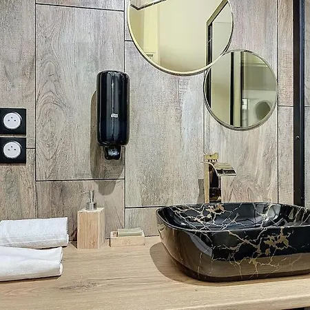 Montferrand 5 Pers Apartment *